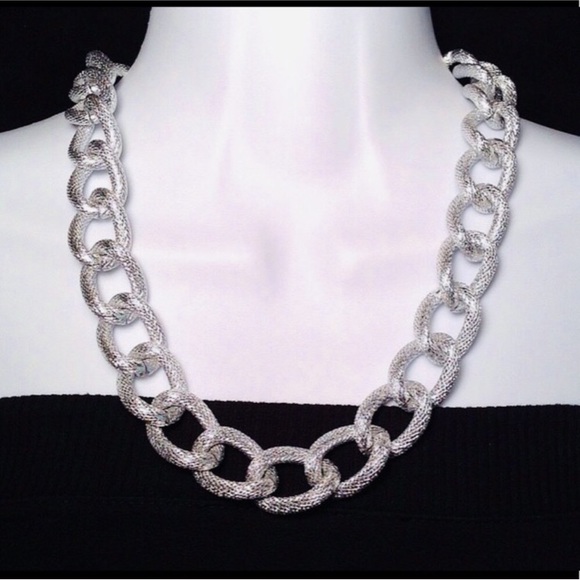 🥳Buy 1 Get 1 FREE!🎉 Silver Chain Necklace - Picture 4 of 4